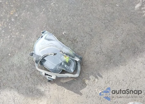 2015 Jeep Cherokee Latitude z USA, uszkodzony, nr VIN 1C4PJMCB4FW659768